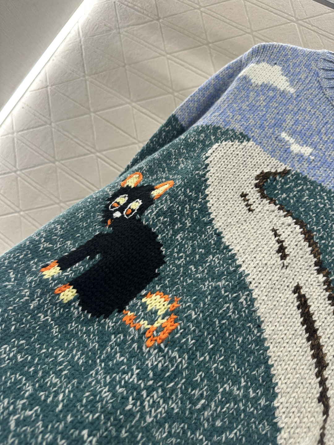 ♥Loew*♥2025新品上架 圆领童趣绘图套头毛衣 定制YB羊毛纱线材质，质感细腻，舒适保暖，圆领针织