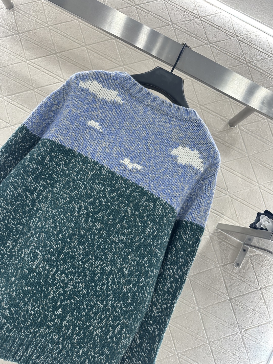 ♥Loew*♥2025新品上架 圆领童趣绘图套头毛衣 定制YB羊毛纱线材质，质感细腻，舒适保暖，圆领针织