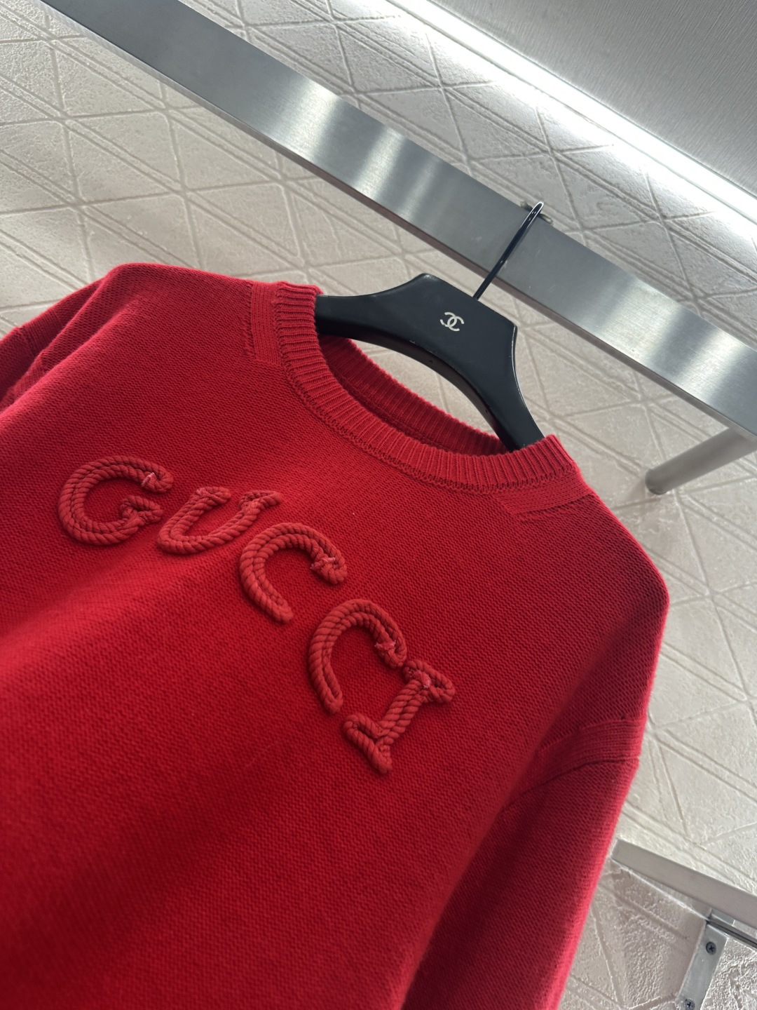 ♥Gucc*♥2026新品上架 贺岁徽标钩花针织毛衣新年贺岁限定系列#定制YB羊绒羊毛纱线织造，穿搭舒适