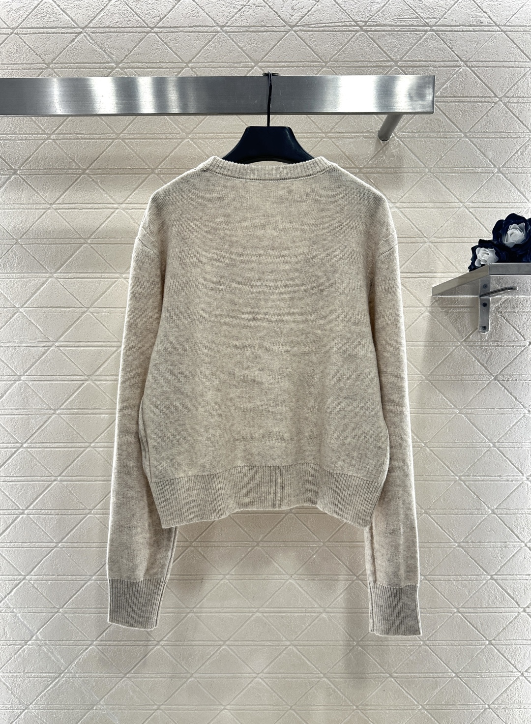 ♥Gucc*♥2026新品上架 贺岁徽标钩花针织毛衣新年贺岁限定系列#定制YB羊绒羊毛纱线织造，穿搭舒适