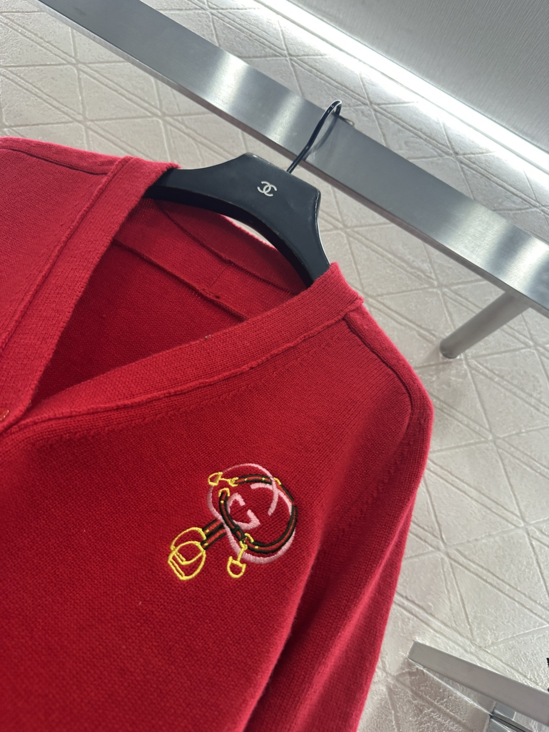 ♥Gucc*♥2026新品上架 贺岁徽标马蹄扣针织开衫新年贺岁限定系列#定制YB羊绒羊毛针织材质，密度细