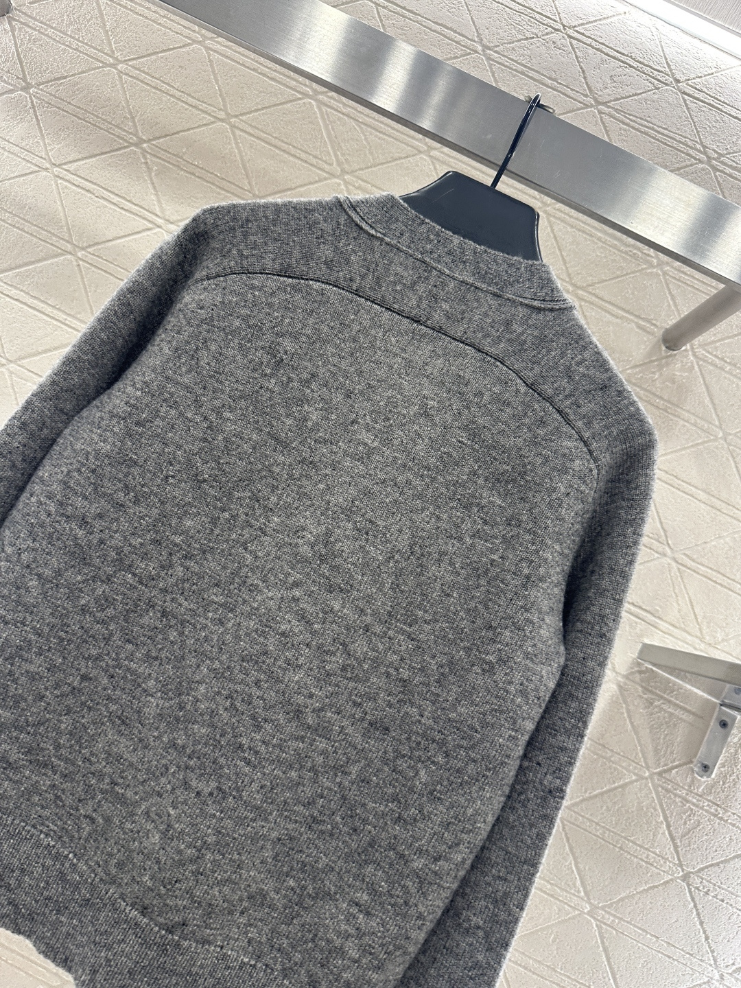 ♥Gucc*♥2026新品上架 贺岁徽标马蹄扣针织开衫新年贺岁限定系列#定制YB羊绒羊毛针织材质，密度细