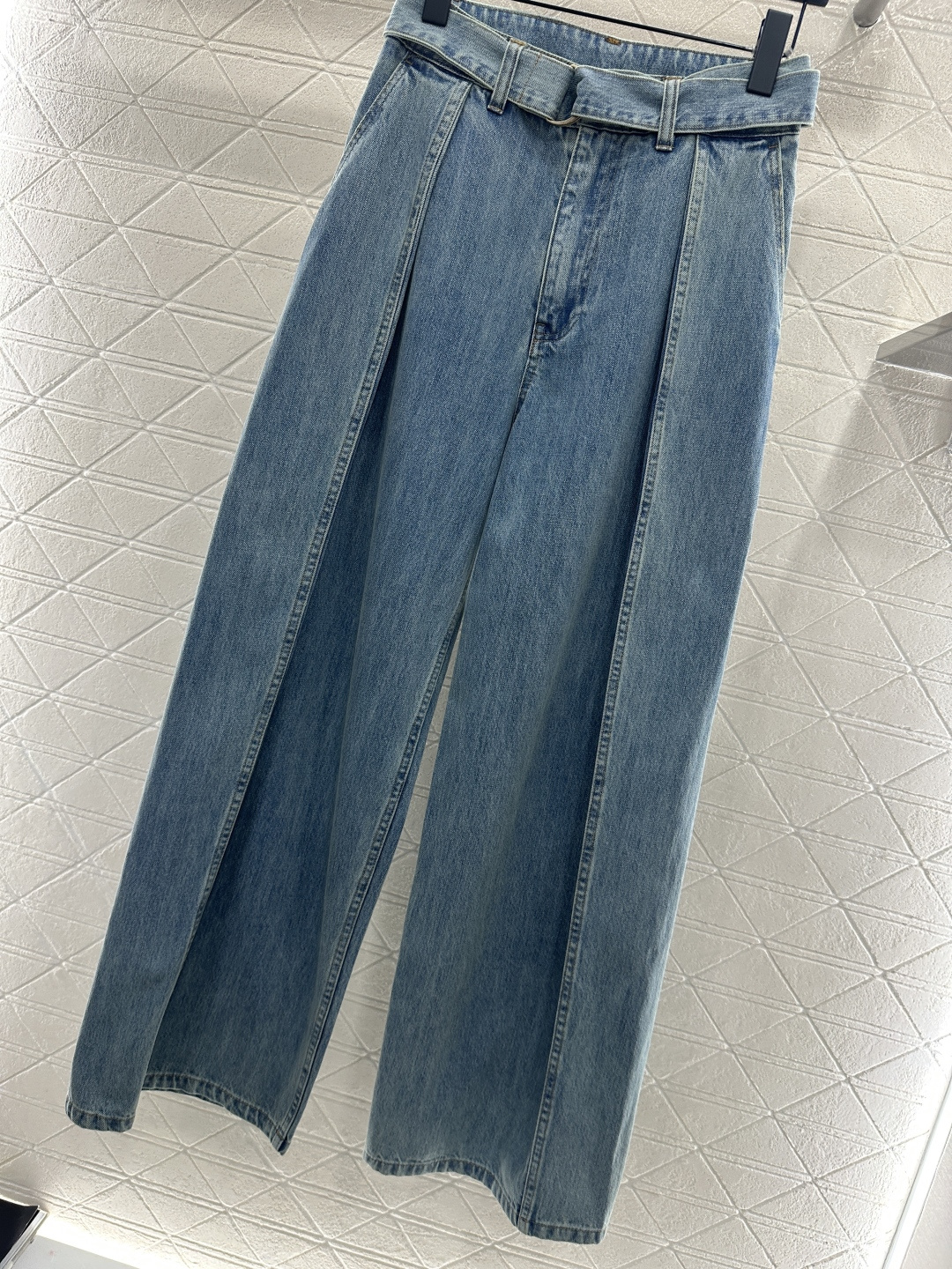 ♥Loew*♥2025新品上架 牛仔衬衫腰带阔腿长裤套装定制YB牛仔斜纹棉材质，透气性佳，柔软亲肤，翻领