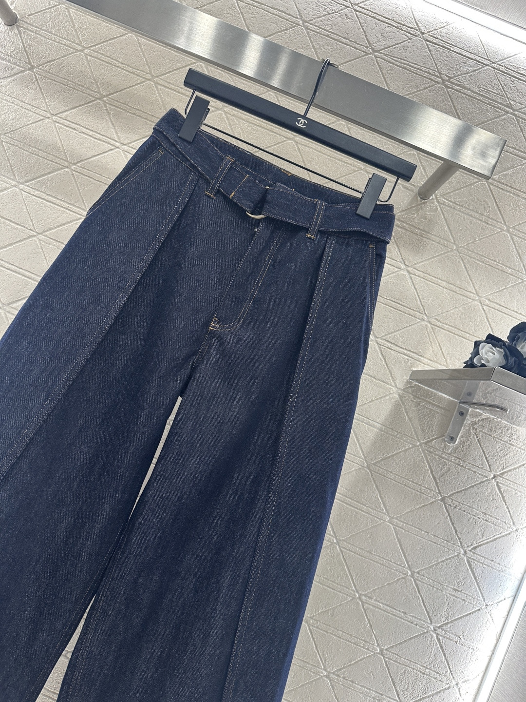 ♥Loew*♥2025新品上架 牛仔衬衫腰带阔腿长裤套装定制YB牛仔斜纹棉材质，透气性佳，柔软亲肤，翻领