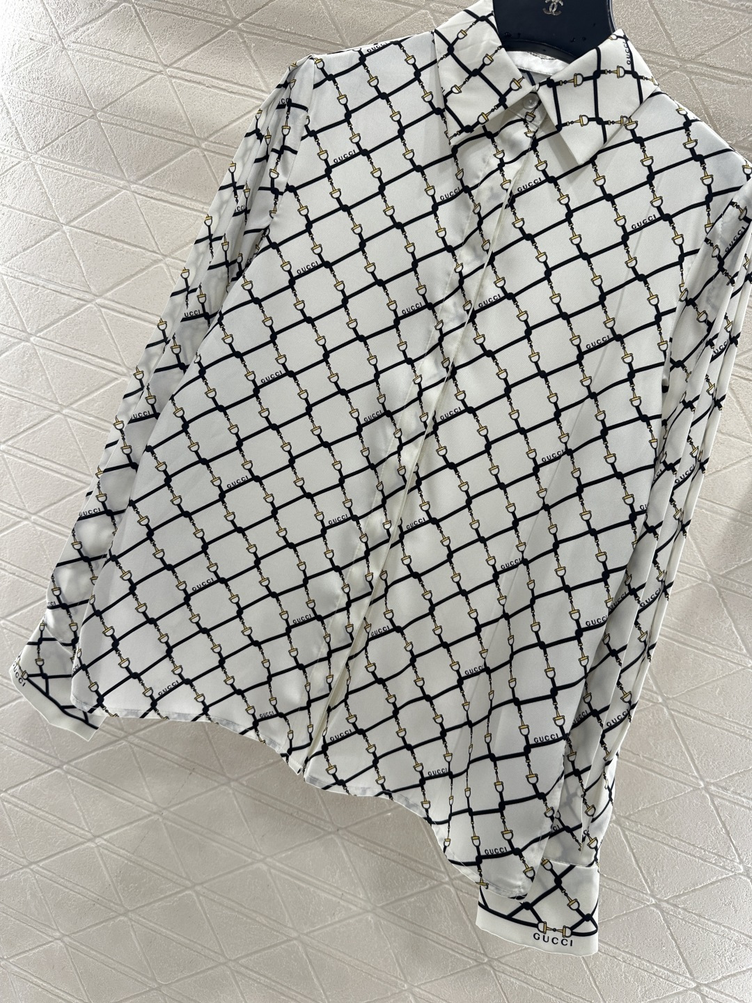 ♥Gucc*♥2026新品上架 翻领格纹衬衫阔腿长裤套装定制YB进口斜纹稠材质，质感细腻，穿搭舒适，翻领