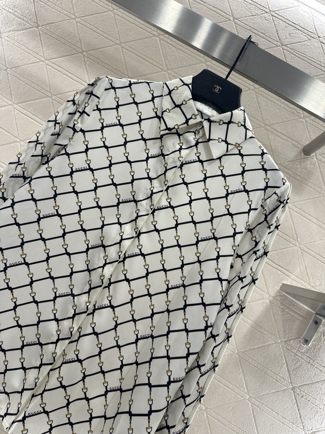 ♥Gucc*♥2026新品上架 翻领格纹衬衫阔腿长裤套装定制YB进口斜纹稠材质，质感细腻，穿搭舒适，翻领