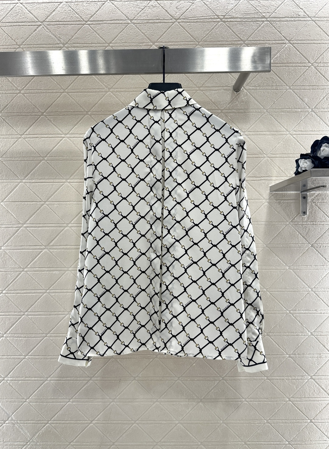 ♥Gucc*♥2026新品上架 翻领格纹衬衫阔腿长裤套装定制YB进口斜纹稠材质，质感细腻，穿搭舒适，翻领