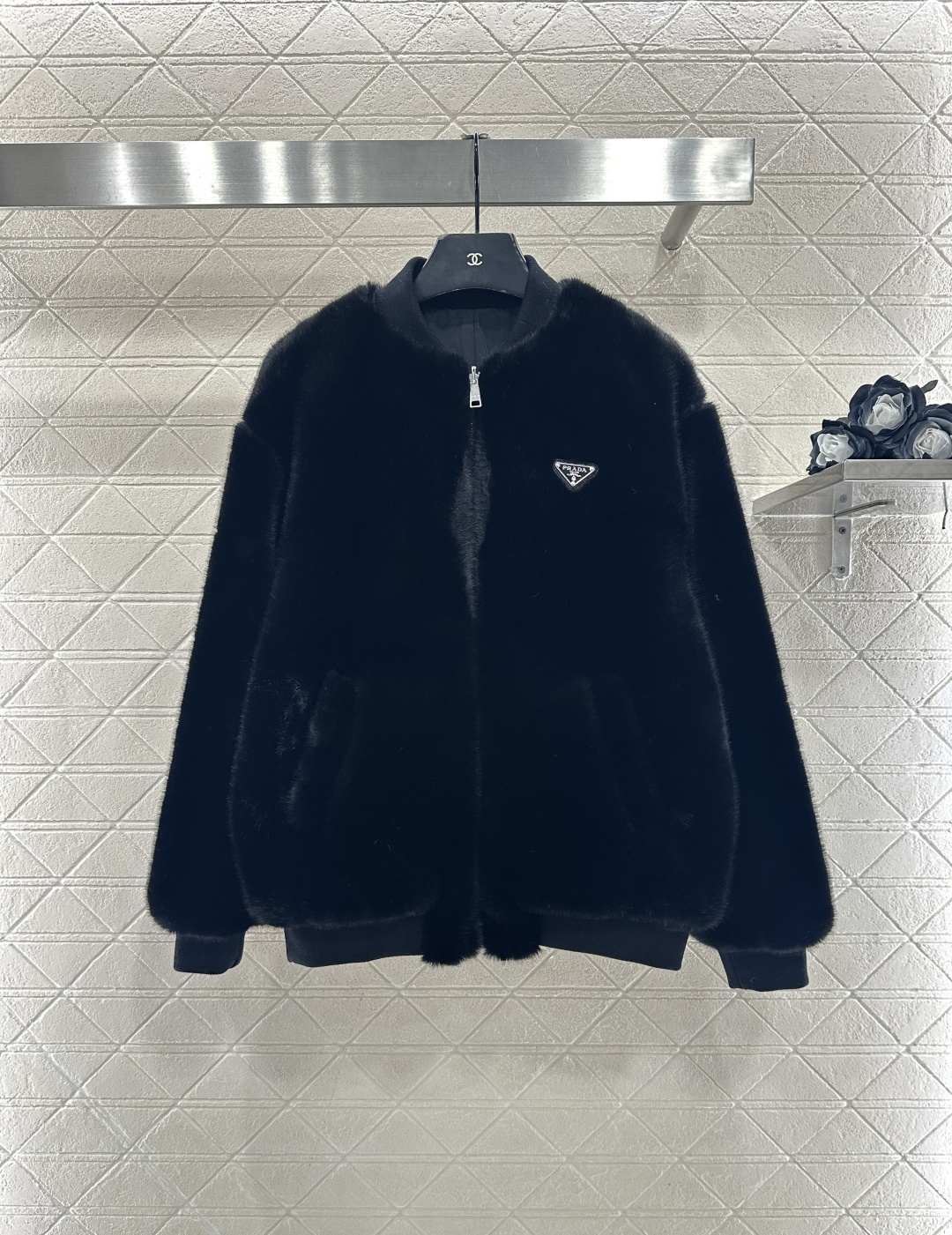 ♥Prad*♥2025新品上架 两面穿环保皮毛羽绒服定制YB进口环保皮毛➕防风防水尼龙材质，羽绒填充内里