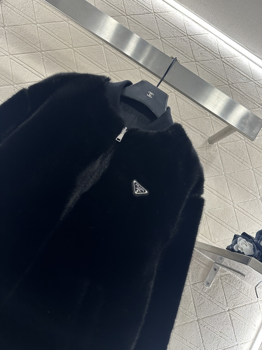 ♥Prad*♥2025新品上架 两面穿环保皮毛羽绒服定制YB进口环保皮毛➕防风防水尼龙材质，羽绒填充内里