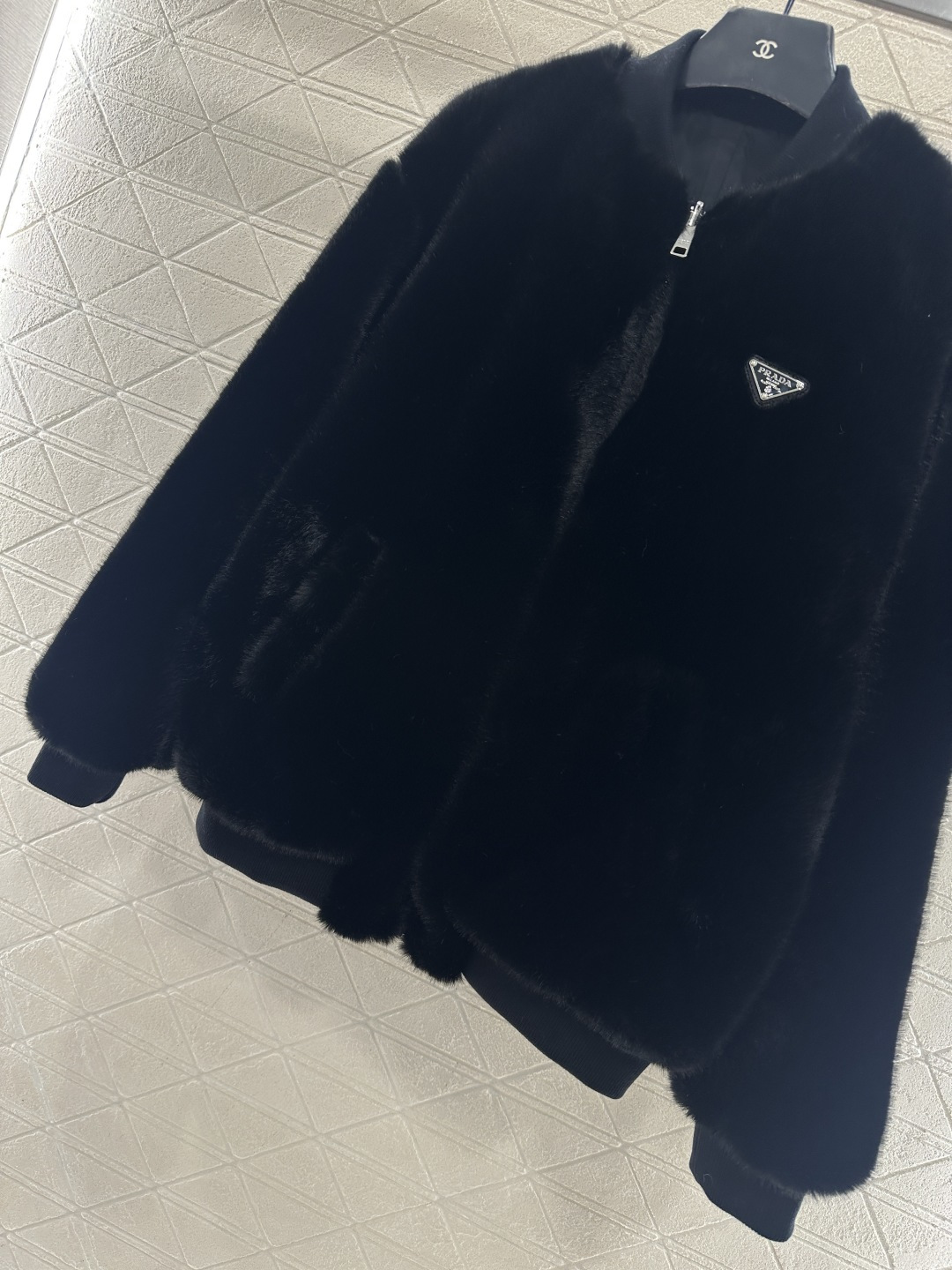 ♥Prad*♥2025新品上架 两面穿环保皮毛羽绒服定制YB进口环保皮毛➕防风防水尼龙材质，羽绒填充内里