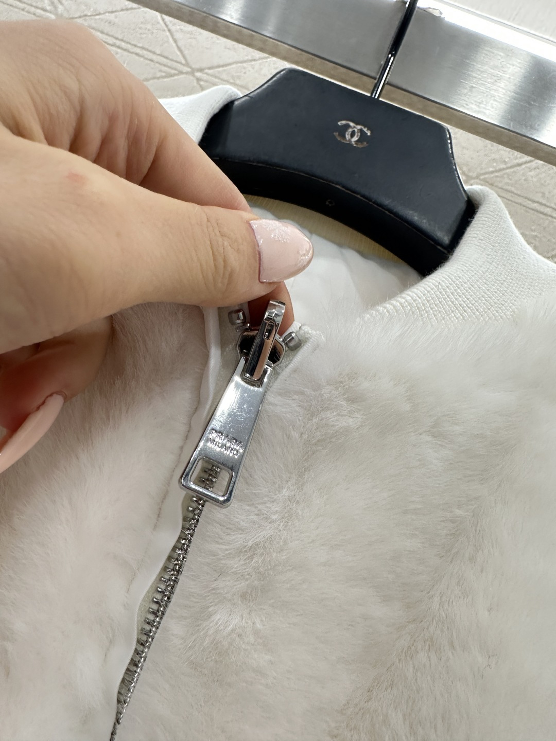 ♥Prad*♥2025新品上架 两面穿环保皮毛羽绒服定制YB进口环保皮毛➕防风防水尼龙材质，羽绒填充内里