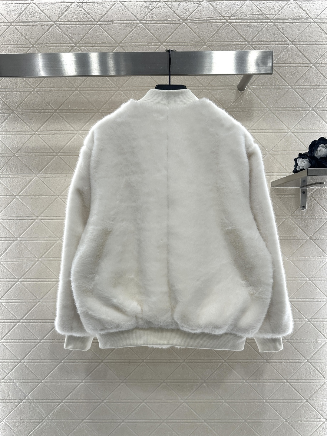 ♥Prad*♥2025新品上架 两面穿环保皮毛羽绒服定制YB进口环保皮毛➕防风防水尼龙材质，羽绒填充内里