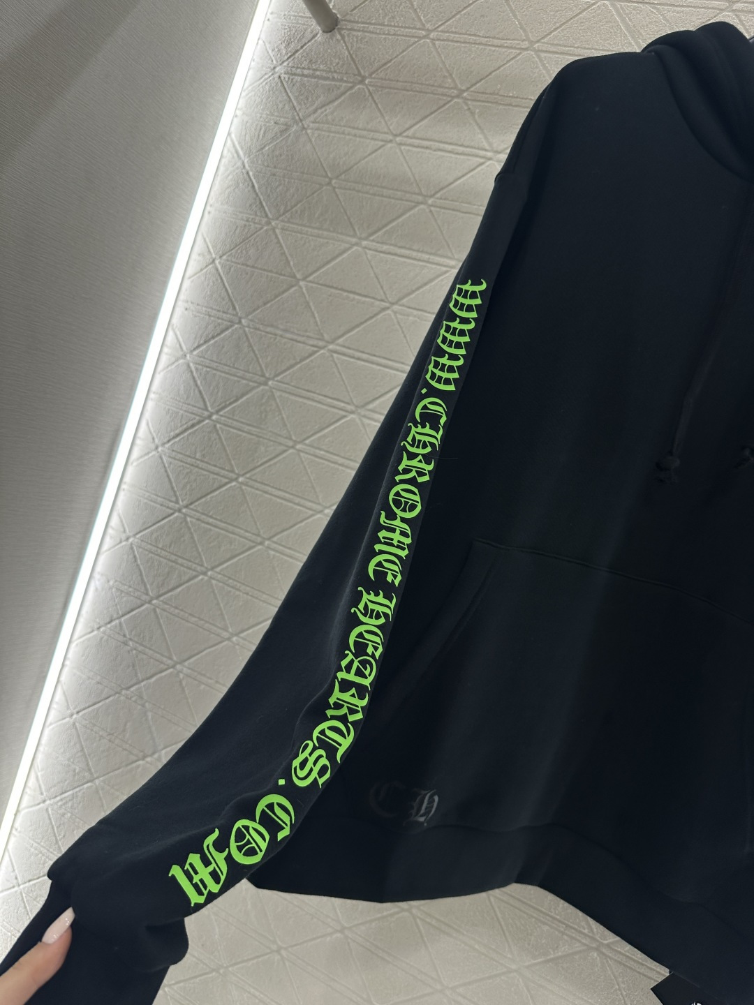 ♥Chrome hear*♥2025新品上架 十字架连帽抽绳卫衣定制YB原生全棉材质，穿搭舒适，质感十足