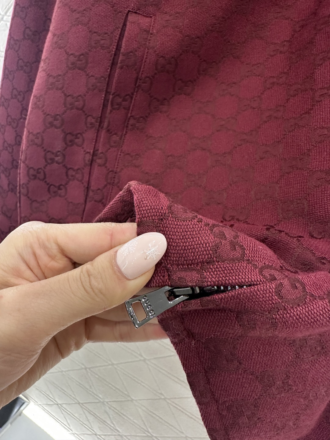 ♥Gucc*♥2025新品上架 翻领拉链棉服外套定制YB进口提花材质，质感高级，挺括有型，翻领宽松廓形外