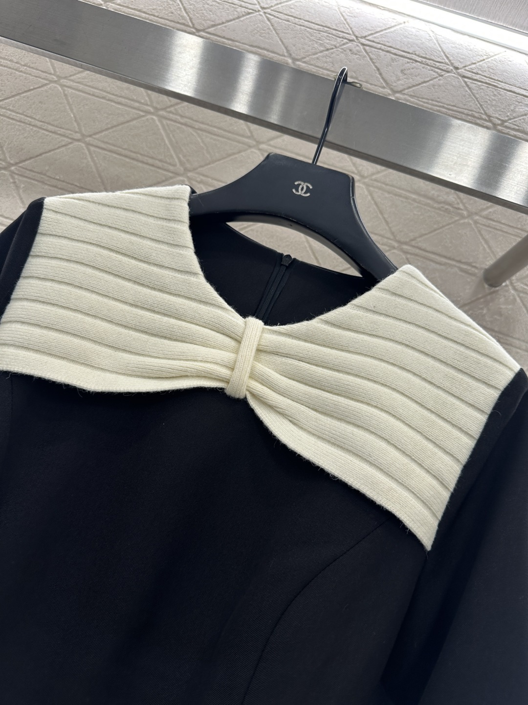 ♥Valentin*♥2025新品上架 蝴蝶结针织领腰带连衣裙定制YB进口材质，肌理明显，垂感有型，圆领