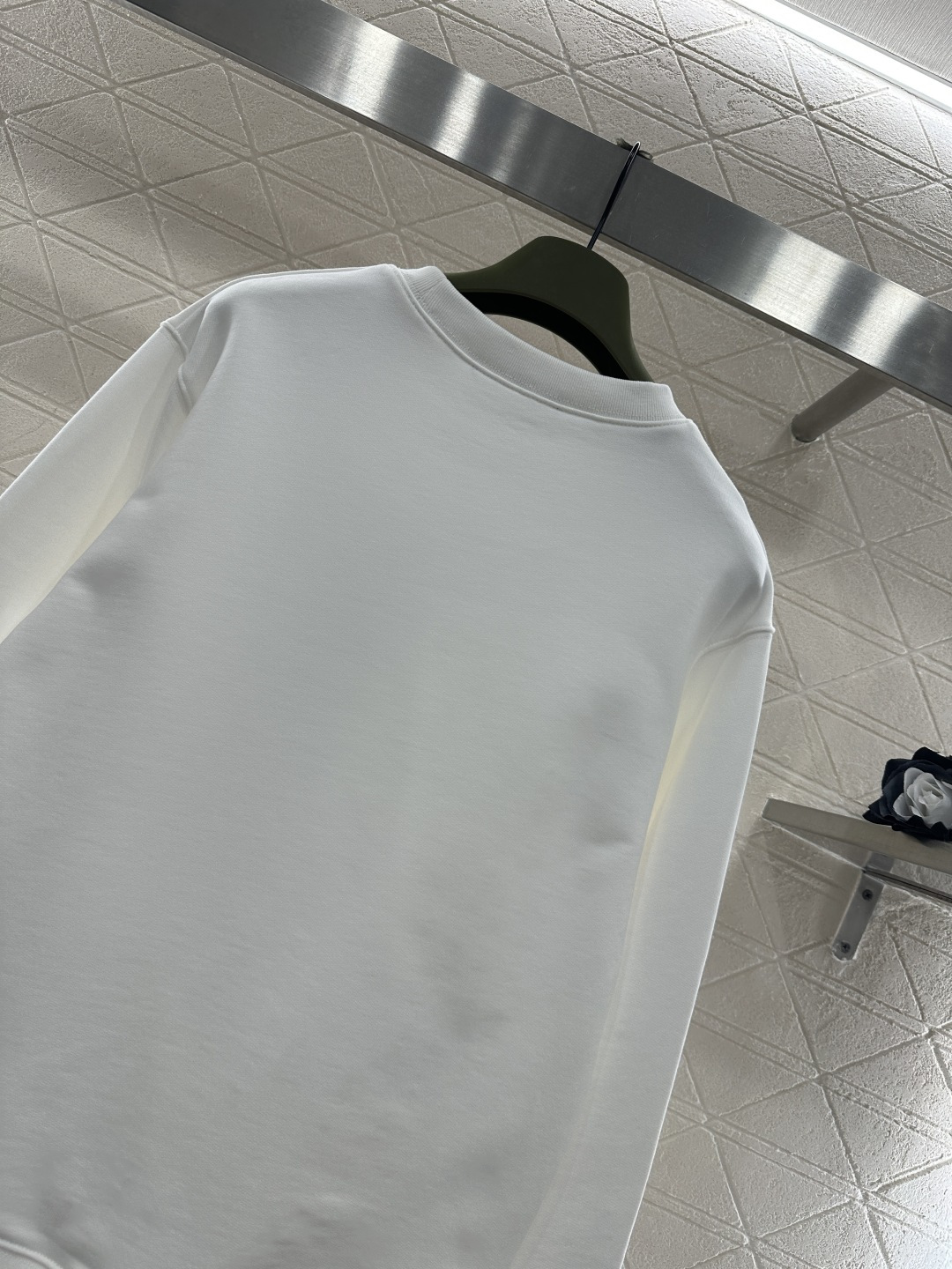 ♥Gucc*♥2026新品上架 徽标印花圆领卫衣定制YB原生全棉材质，透气舒适，质感十足，宽松圆领卫衣裁