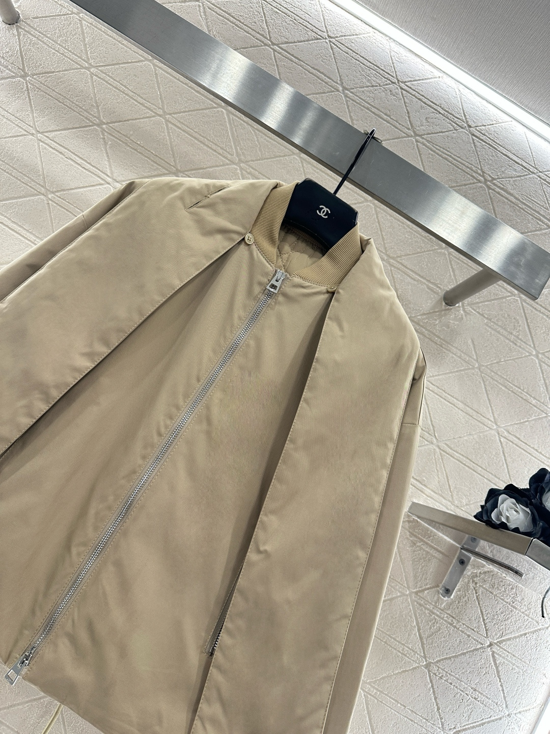 ♥Dio*♥2025新品上架 围脖立领棉服外套定制YB进口材质，内里衔棉填充，藤格纹处理，保暖性能更佳，