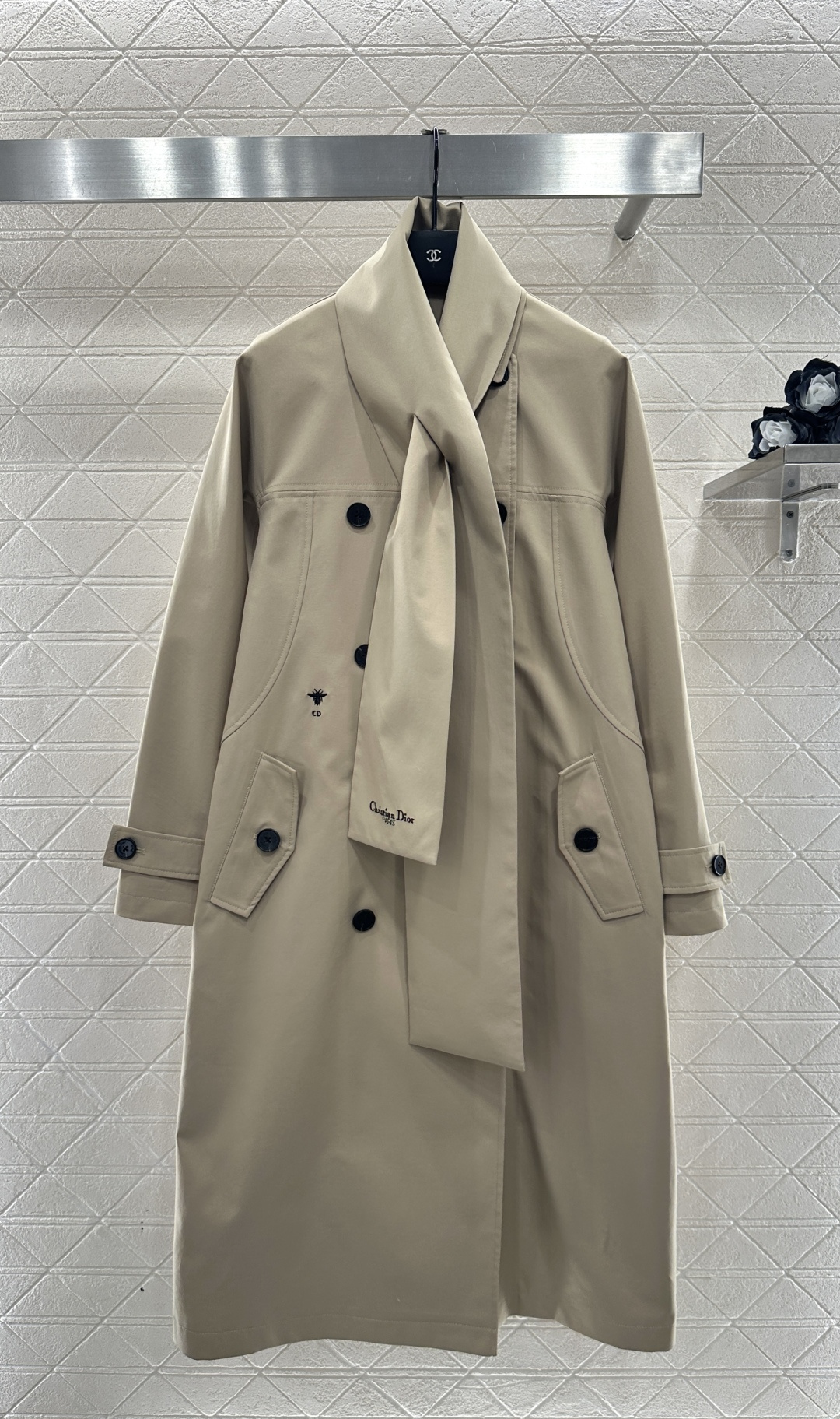 ♥Dio*♥2025新品上架围脖翻领双排扣长款风衣定制YB进口风衣材质，挺括有型，质感高级，翻领枪驳领长