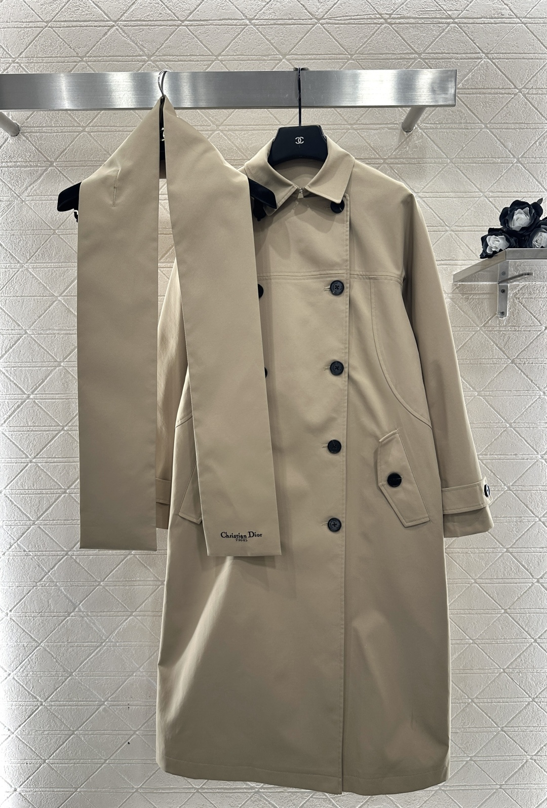 ♥Dio*♥2025新品上架围脖翻领双排扣长款风衣定制YB进口风衣材质，挺括有型，质感高级，翻领枪驳领长