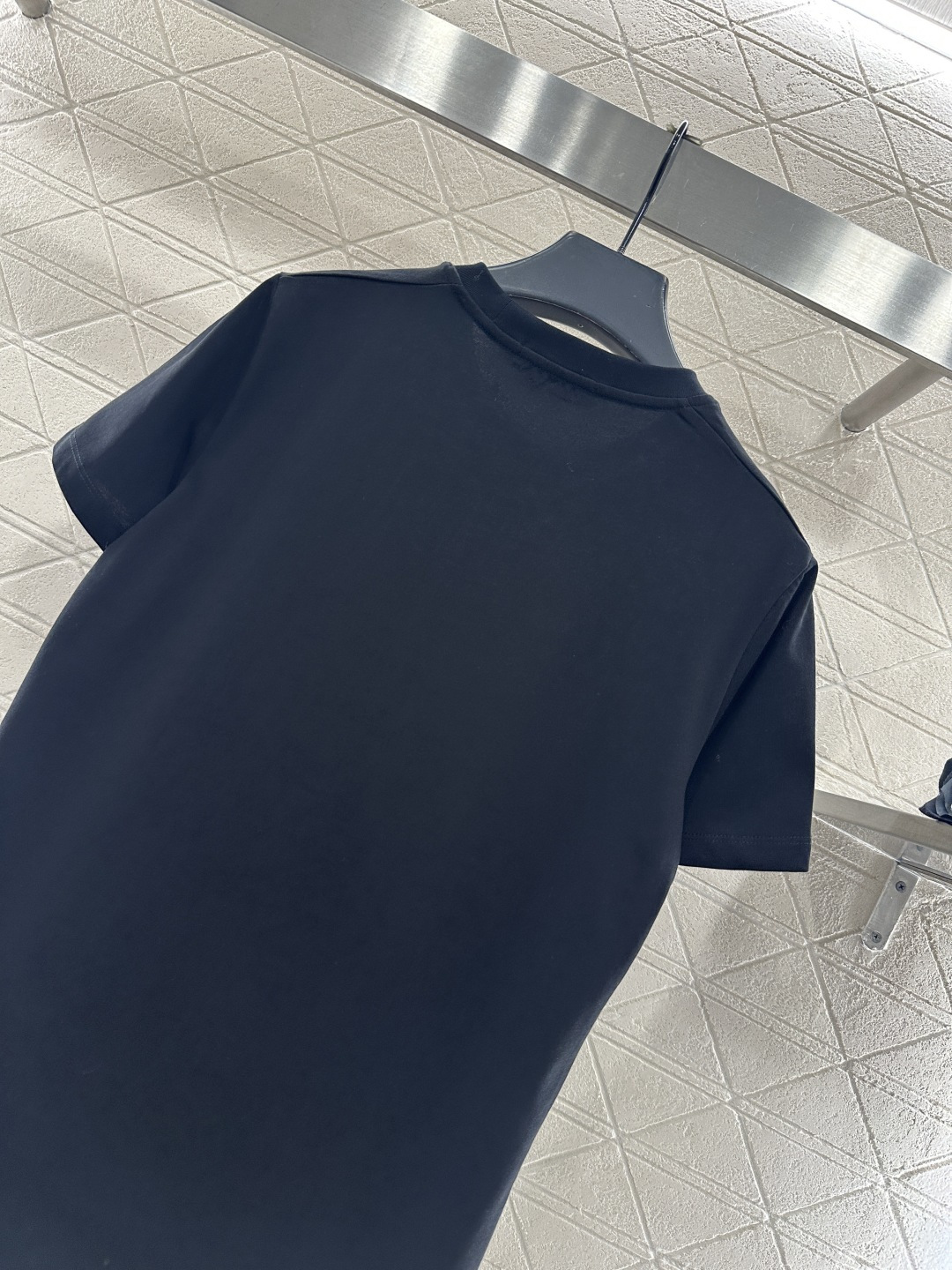 ♥Dio*♥2026新品上架 圆领柳丁徽标𝑇𝑒𝑒定制YB丝光全棉材质，质感细腻，舒适透气，常规短袖裁剪，