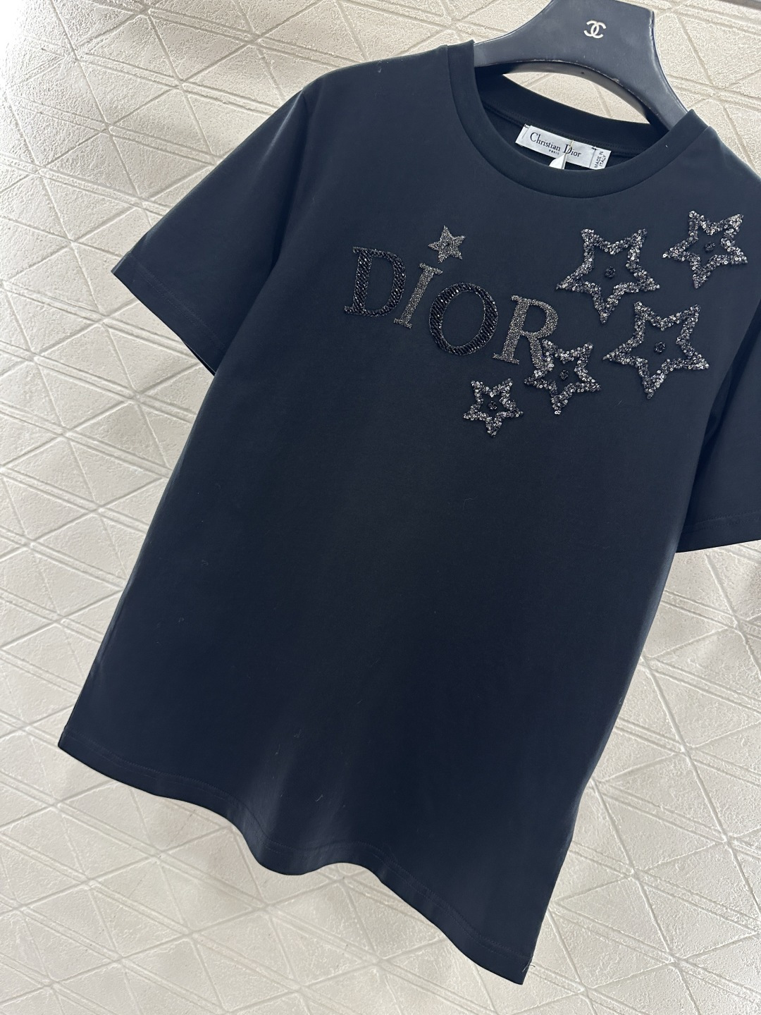 ♥Dio*♥2026新品上架 圆领钉珠亮片徽标𝑇𝑒𝑒定制YB丝光全棉材质，质感细腻，舒适透气，常规短袖裁