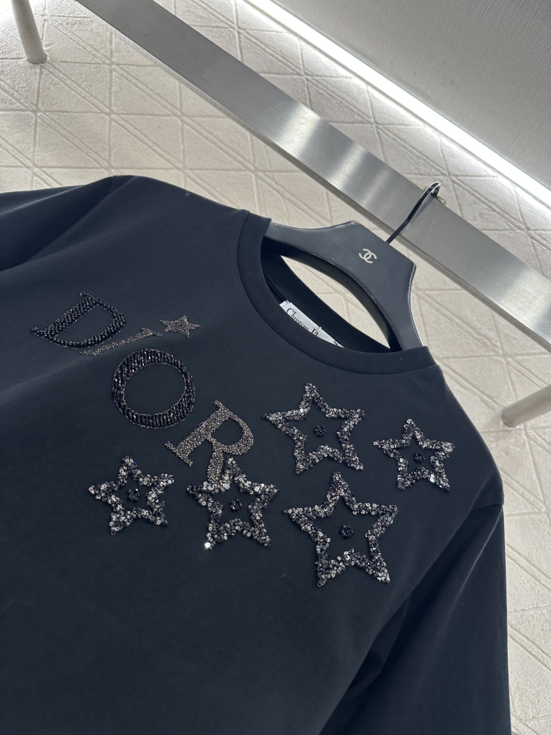 ♥Dio*♥2026新品上架 圆领钉珠亮片徽标𝑇𝑒𝑒定制YB丝光全棉材质，质感细腻，舒适透气，常规短袖裁
