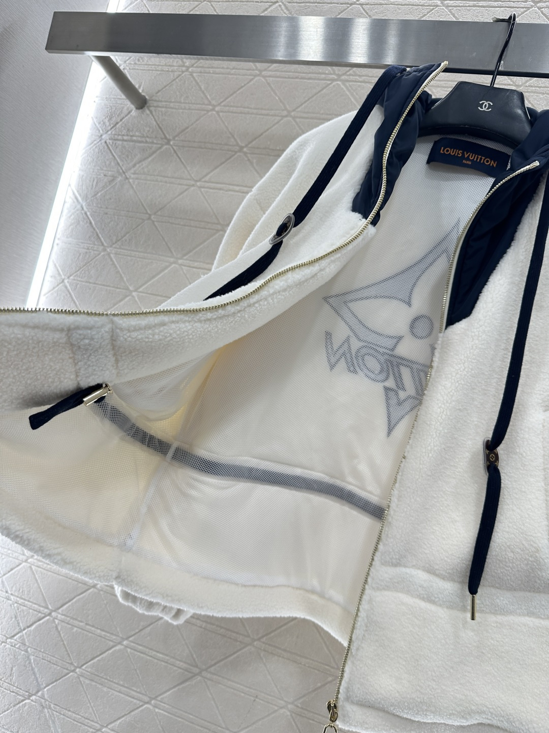 ♥Louis vuitto*♥2025新品上架 连帽拼色泰迪外套定制YB泰迪羊羔毛材质，成衣质感品相绝佳