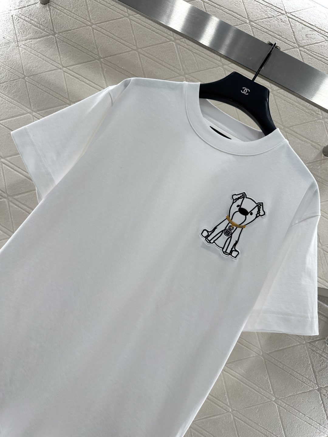 ♥Fend*♥2026新品上架 圆领刺绣小狗徽标𝑇𝑒𝑒定制YB原生全棉材质，质感细腻，舒适透气，宽松短袖