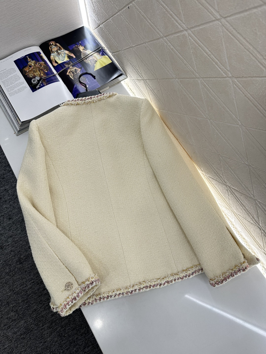 ♥Chane*♥2026新品上架 圆领捆边外套定制YB进口粗纺羊毛呢材质，质感高级，品相十足，圆领洋装外