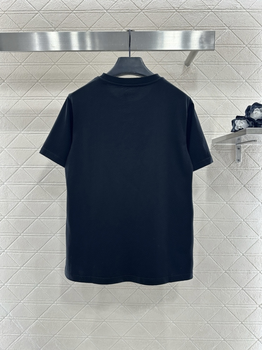 ♥Dio*♥2026新品上架 圆领钉珠亮片徽标𝑇𝑒𝑒定制YB丝光全棉材质，质感细腻，舒适透气，常规短袖裁