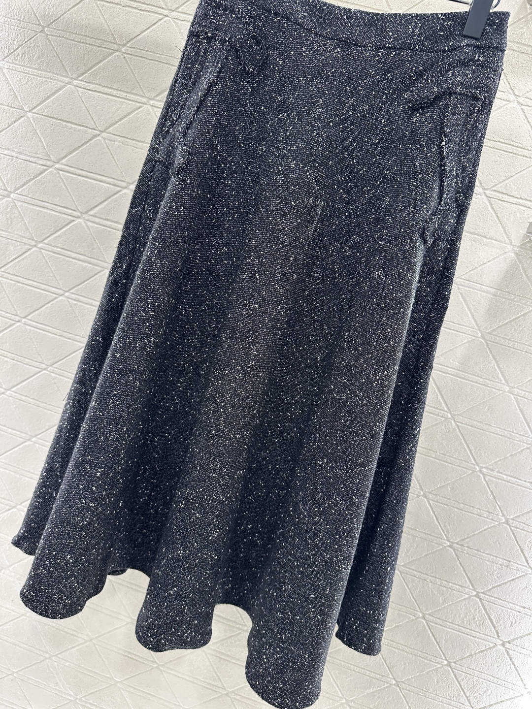 ♥Chane*♥2025新品上架 复古粗纺上衣半裙套装定制YB进口羊毛呢材质，质感高级，品相十足，翻领正