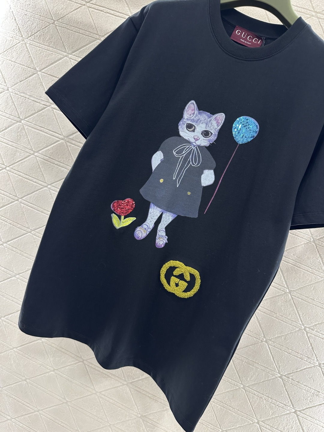 ♥Gucc*♥2026新品上架 订珠刺绣印花小猫𝑇𝑒𝑒定制YB原生全棉材质，质感细腻，舒适透气，宽松短袖