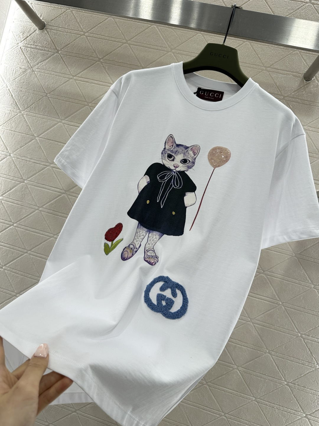 ♥Gucc*♥2026新品上架 订珠刺绣印花小猫𝑇𝑒𝑒定制YB原生全棉材质，质感细腻，舒适透气，宽松短袖