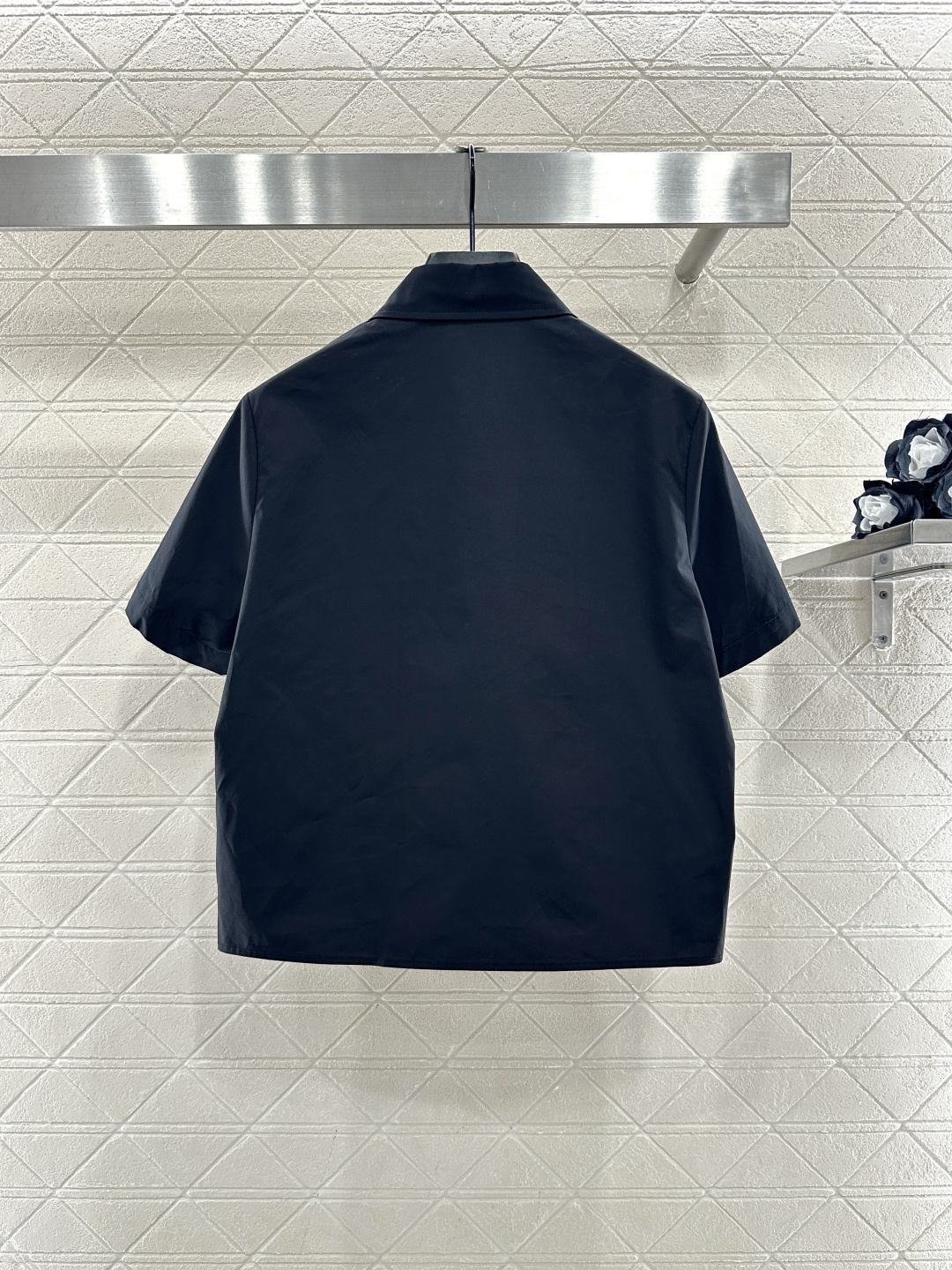 ♥Prad*♥2026新品上架 翻领短袖衬衫定制YB斜纹全棉材质，质感细腻，穿搭舒适，短袖衬衫版型，上衣