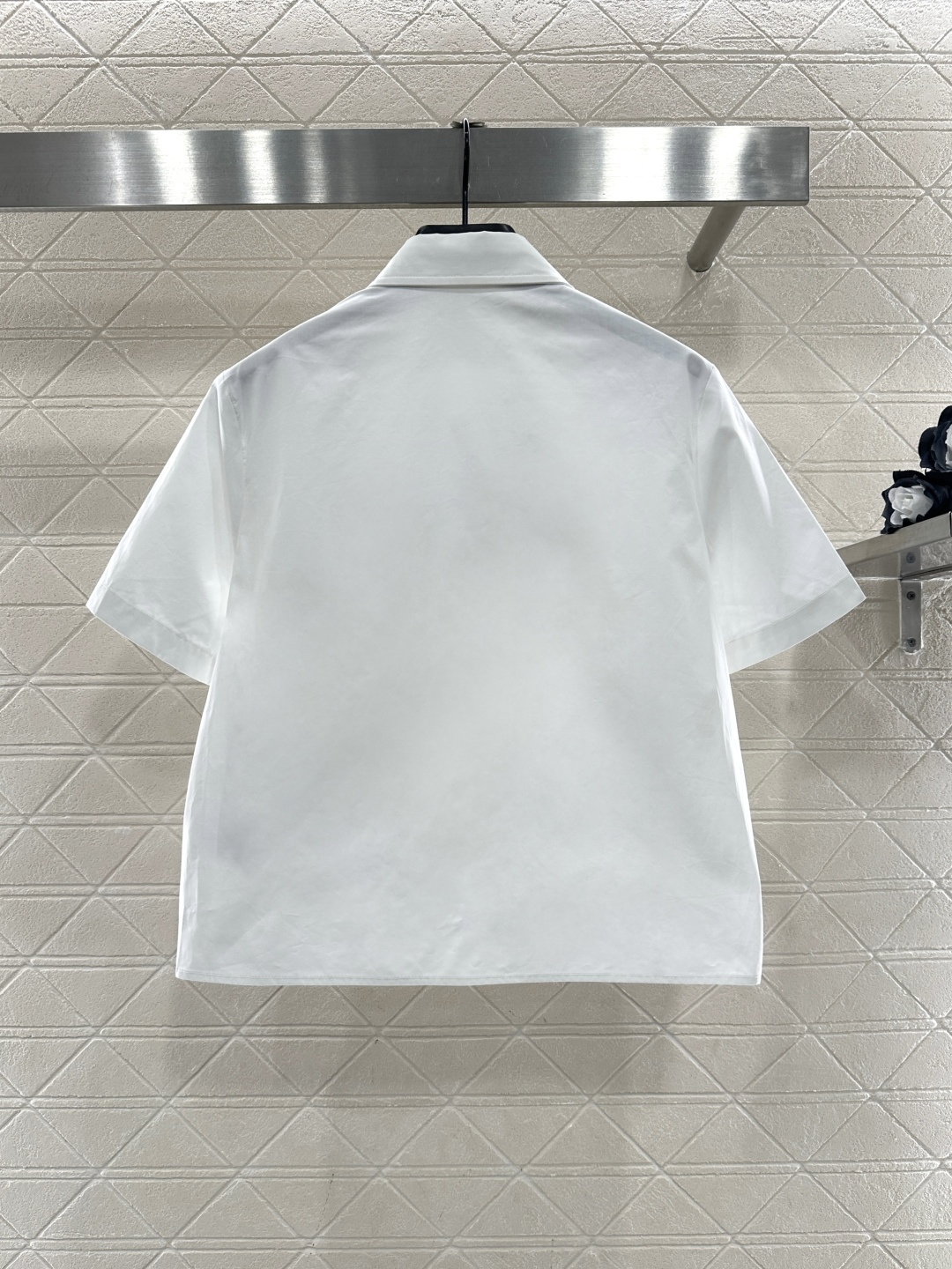 ♥Prad*♥2026新品上架 翻领短袖衬衫定制YB斜纹全棉材质，质感细腻，穿搭舒适，短袖衬衫版型，上衣