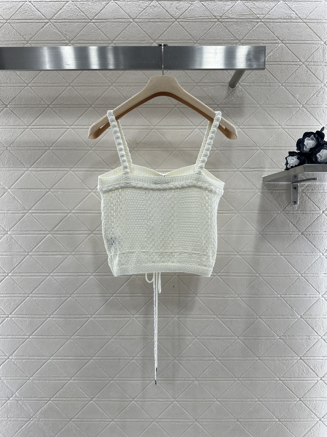 ♥Chane*♥2026新品上架 镂空抽绳针织吊带背心定制YB棉毛纱线织造，质感舒适，柔软弹力，平口领立