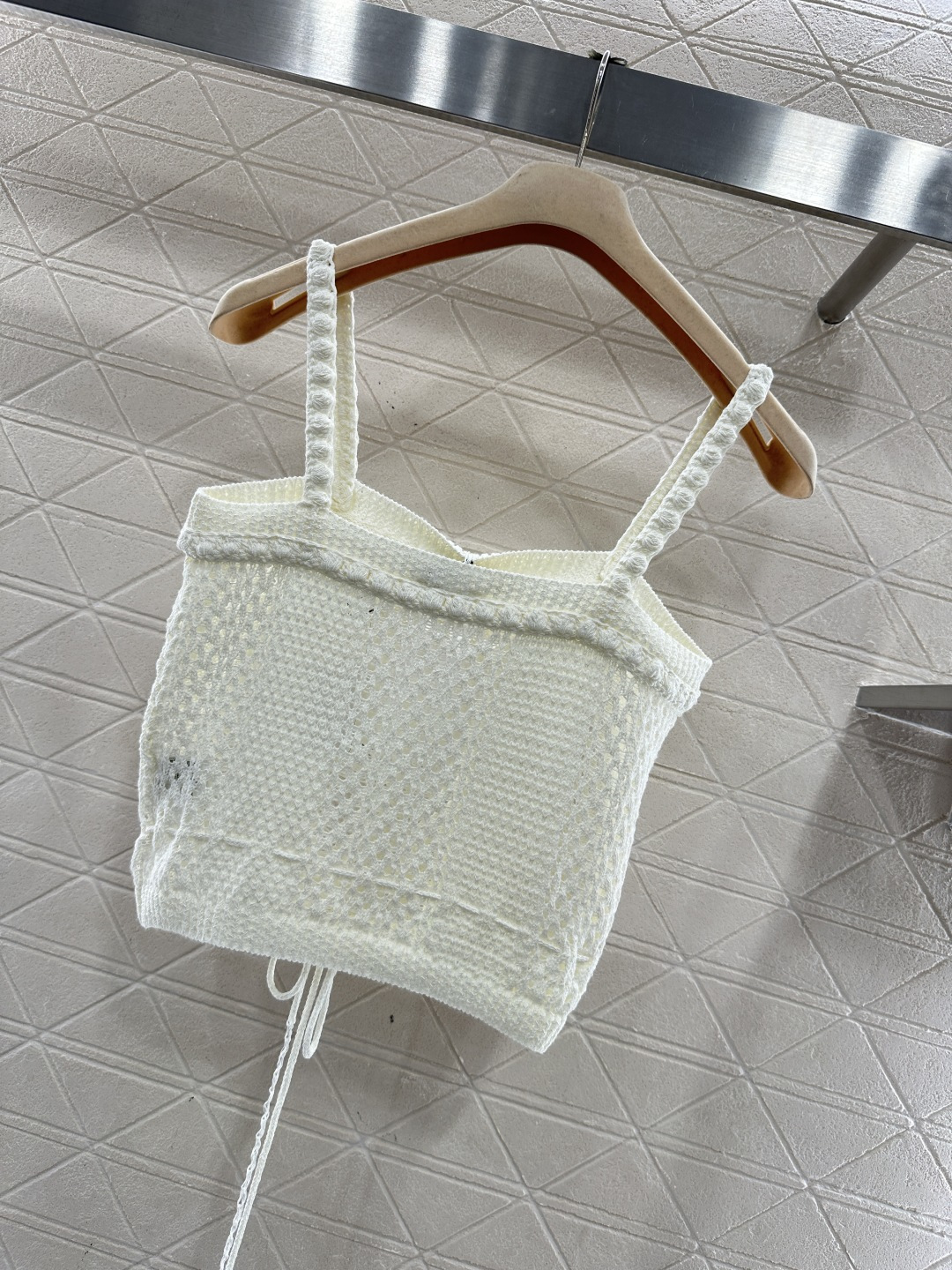♥Chane*♥2026新品上架 镂空抽绳针织吊带背心定制YB棉毛纱线织造，质感舒适，柔软弹力，平口领立