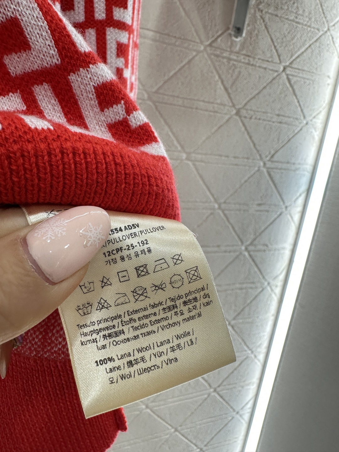 ♥Fend*♥2026新品上架 提花圆领套头毛衣定制YB羊毛针织材质，质感高级，舒适柔软，圆领长袖毛衣，