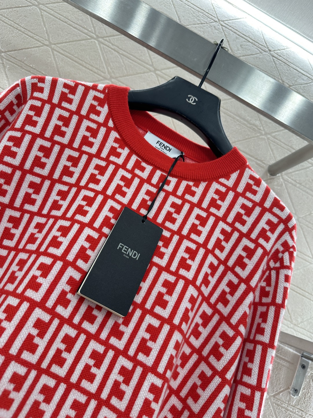 ♥Fend*♥2026新品上架 提花圆领套头毛衣定制YB羊毛针织材质，质感高级，舒适柔软，圆领长袖毛衣，