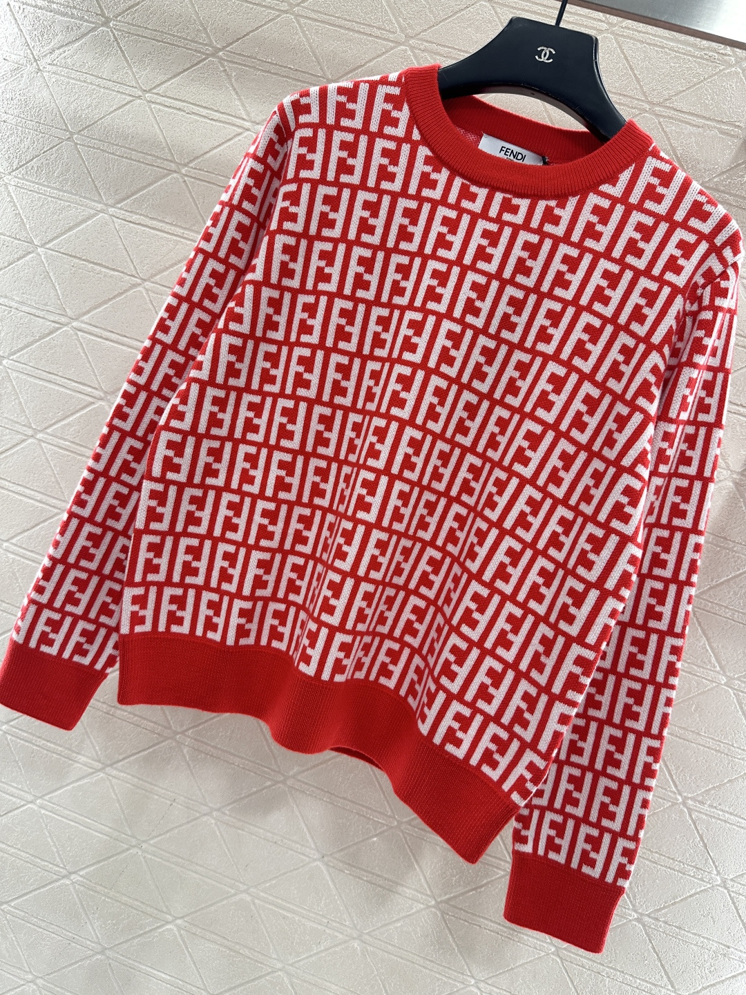 ♥Fend*♥2026新品上架 提花圆领套头毛衣定制YB羊毛针织材质，质感高级，舒适柔软，圆领长袖毛衣，