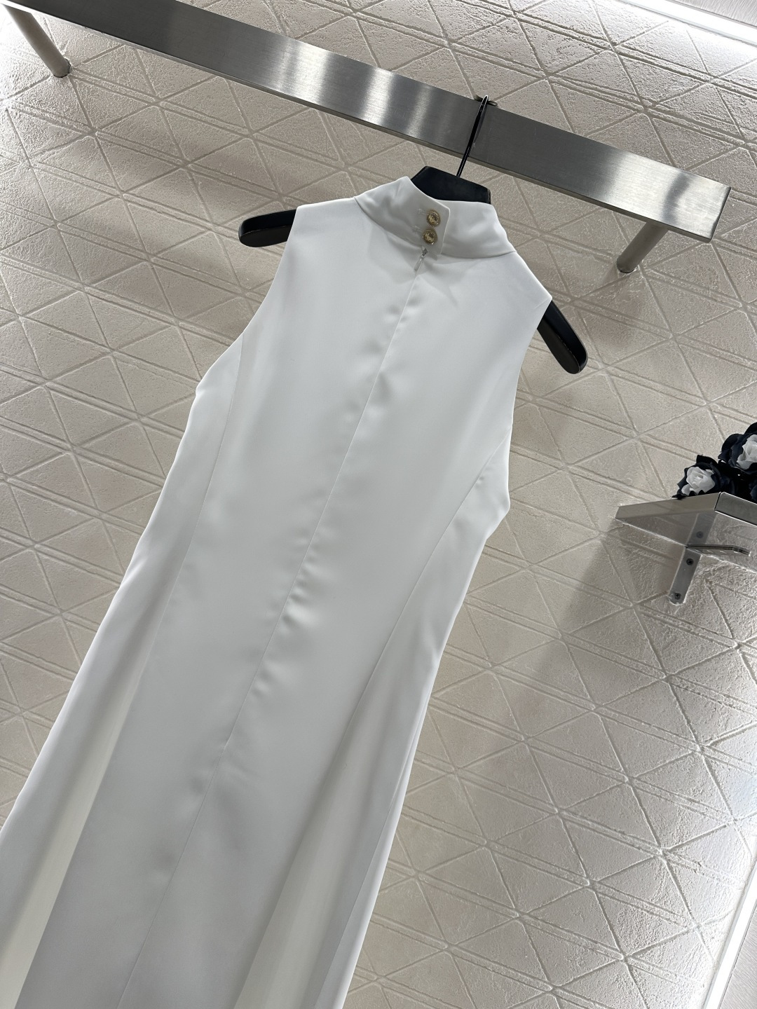 ♥Chane*♥2026新品上架 开衩挂脖长款连衣裙定制YB进口丝绸材质，质地轻薄舒适，飘逸轻盈，挖肩挂