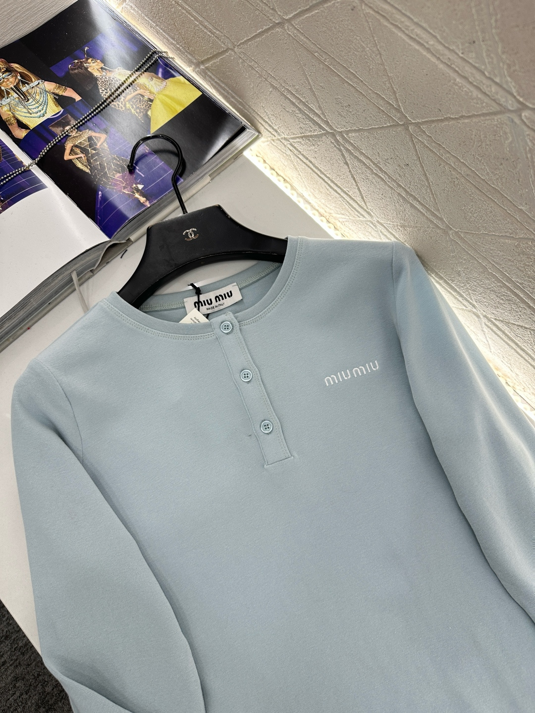 ♥Miumi*♥2026新品上架 全棉弹力上衣定制YB斜纹全棉材质，质感细腻，穿搭舒适，圆领上衣剪裁，领