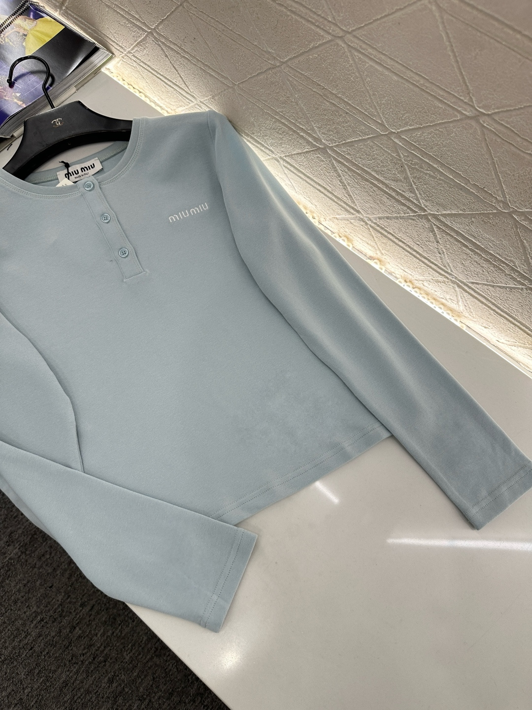 ♥Miumi*♥2026新品上架 全棉弹力上衣定制YB斜纹全棉材质，质感细腻，穿搭舒适，圆领上衣剪裁，领