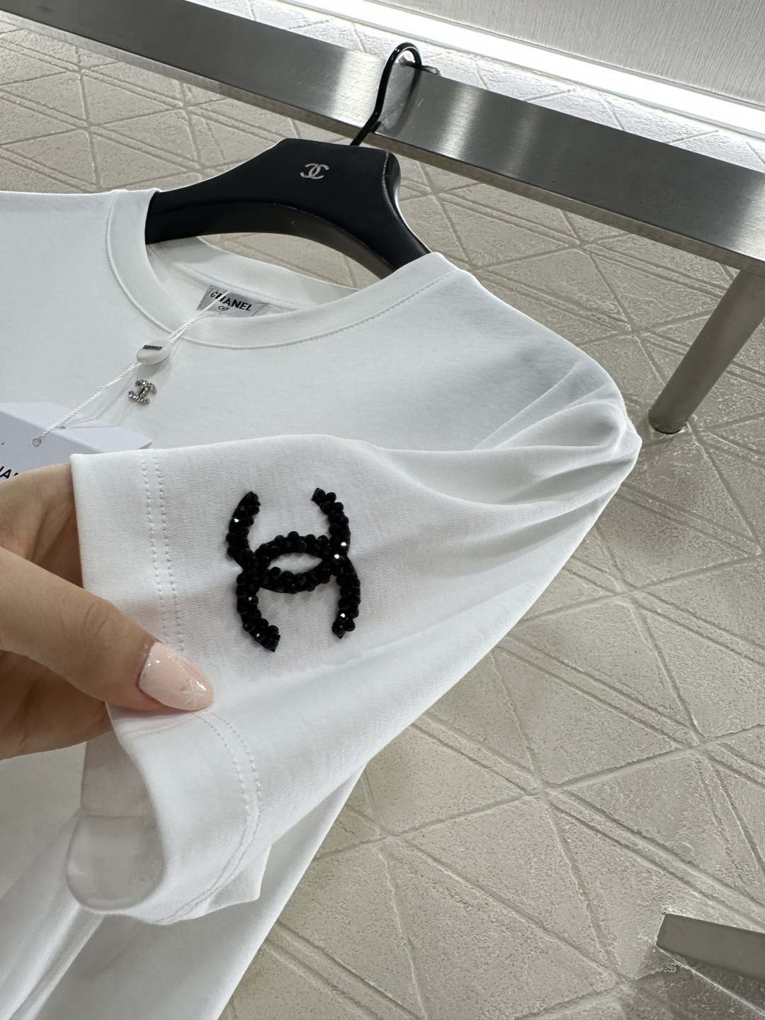 ♥Chane*♥2026新品上架 圆领钉珠徽标𝑇𝑒𝑒定制YB丝光全棉材质，质感细腻，舒适透气，常规短袖T