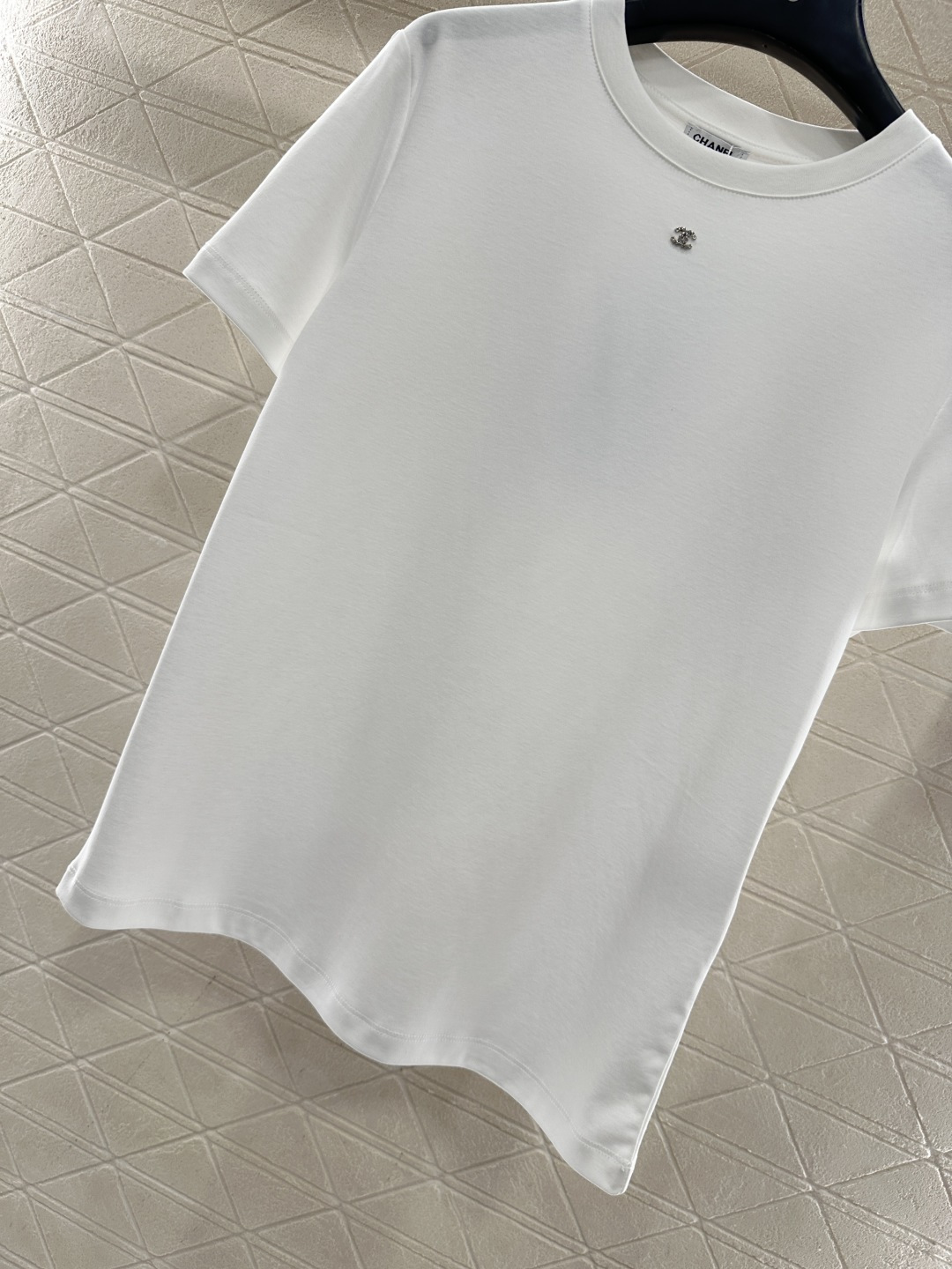 ♥Chane*♥2026新品上架 圆领钉珠徽标𝑇𝑒𝑒定制YB丝光全棉材质，质感细腻，舒适透气，常规短袖T