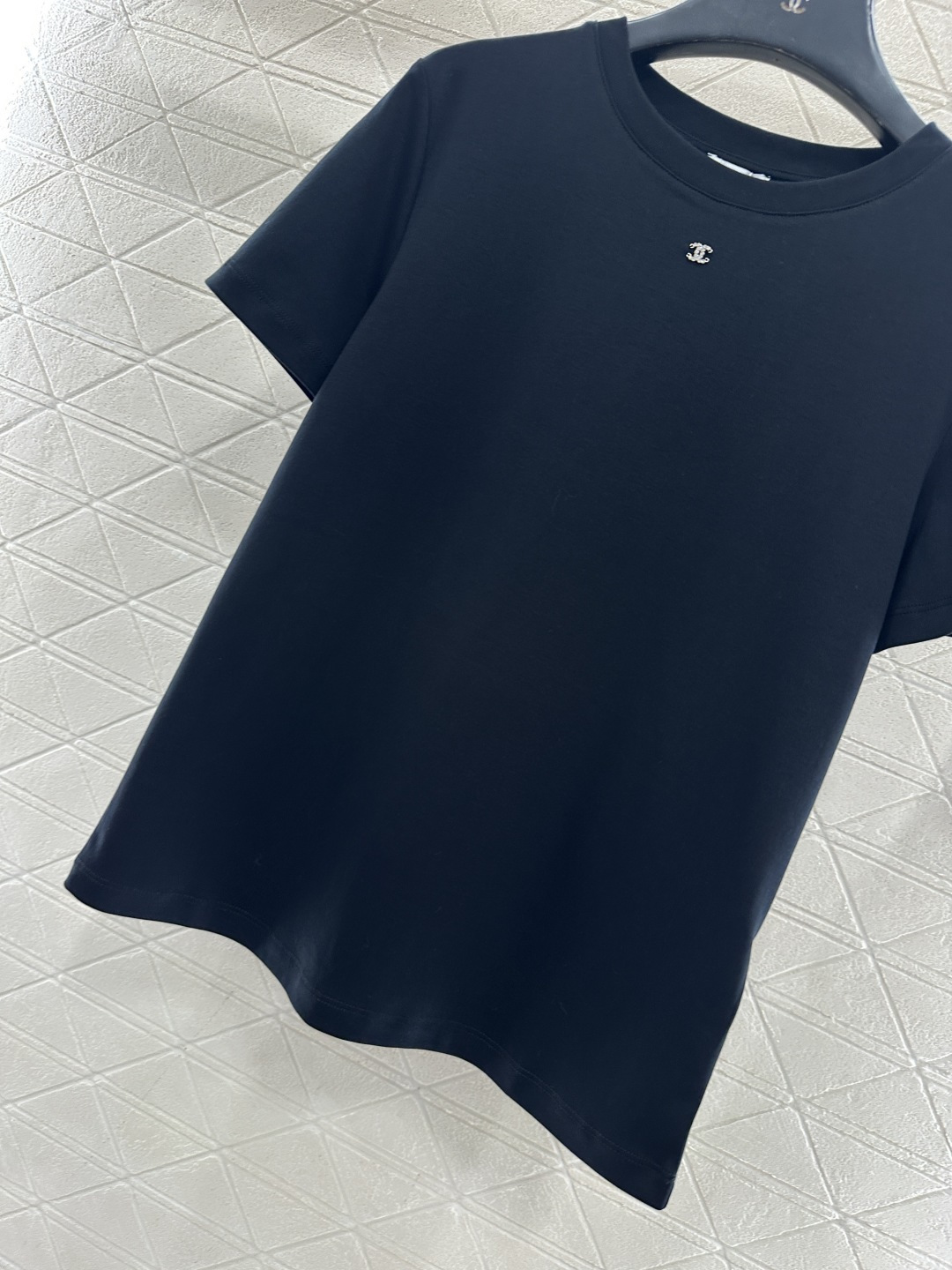 ♥Chane*♥2026新品上架 圆领钉珠徽标𝑇𝑒𝑒定制YB丝光全棉材质，质感细腻，舒适透气，常规短袖T