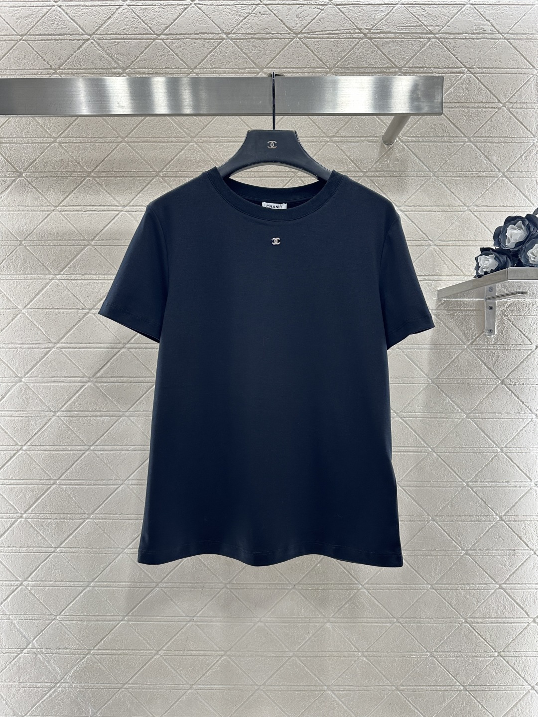 ♥Chane*♥2026新品上架 圆领钉珠徽标𝑇𝑒𝑒定制YB丝光全棉材质，质感细腻，舒适透气，常规短袖T