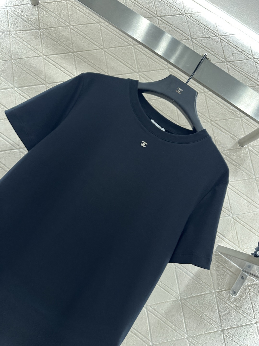 ♥Chane*♥2026新品上架 圆领钉珠徽标𝑇𝑒𝑒定制YB丝光全棉材质，质感细腻，舒适透气，常规短袖T