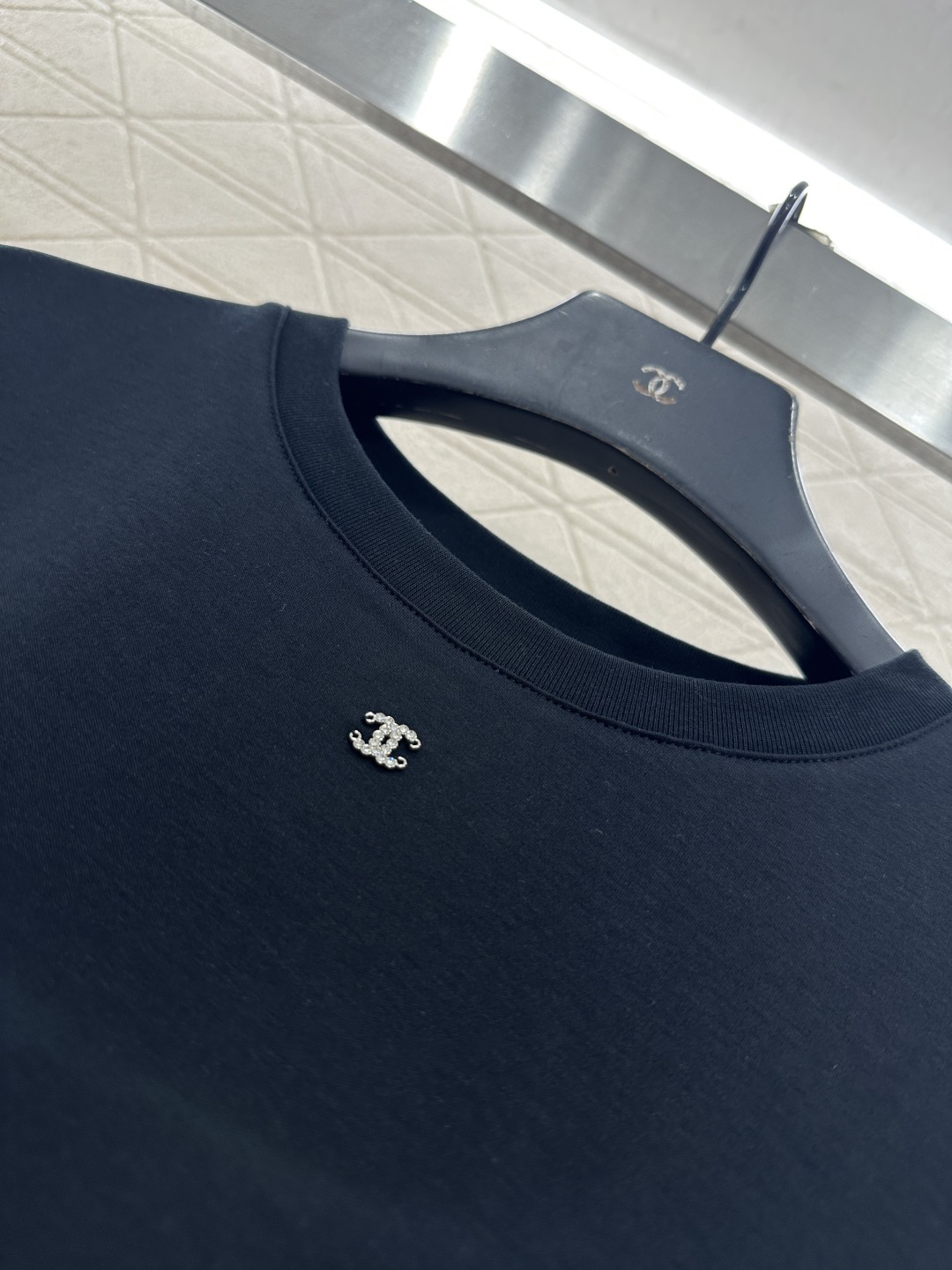 ♥Chane*♥2026新品上架 圆领钉珠徽标𝑇𝑒𝑒定制YB丝光全棉材质，质感细腻，舒适透气，常规短袖T