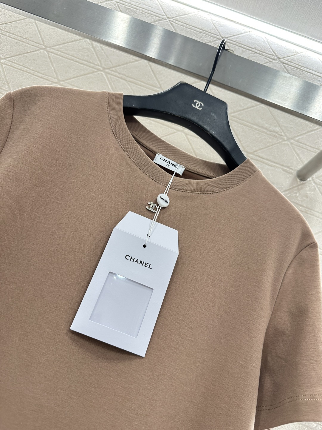 ♥Chane*♥2026新品上架 圆领钉珠徽标𝑇𝑒𝑒定制YB丝光全棉材质，质感细腻，舒适透气，常规短袖T